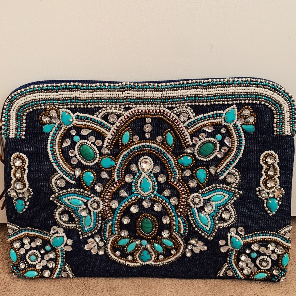 🆕 BEJEWELLED CLUTCH - NWOT